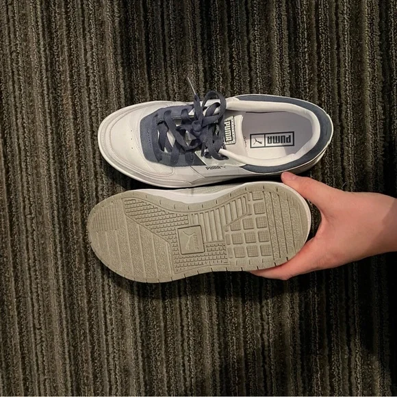 New Puma Sneakers - Picture 3 of 4